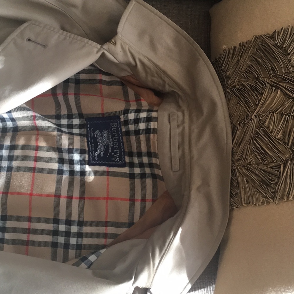 Woman Burberry Rain coat